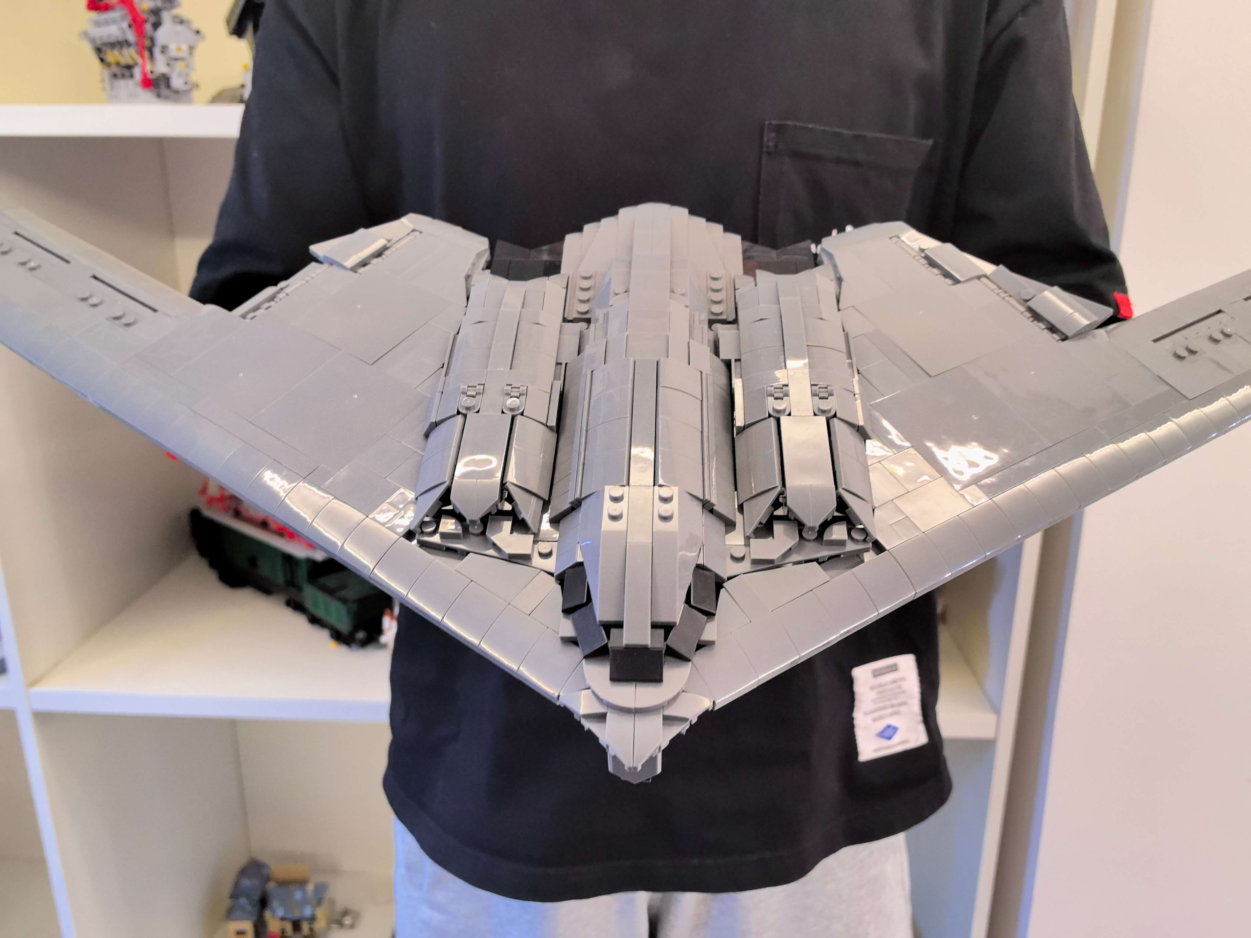 Mocsage MOC-166363 B2 Spirit 1/70 Scale Flying-Wing Ultra-High-Speed Intercontinental Stealth Strategic Bomber Model(2063PCS)